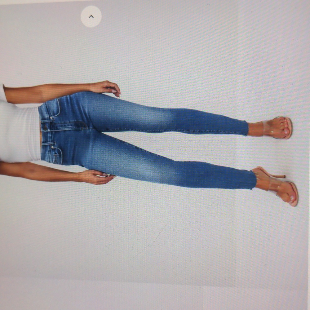 Good American High Rise Skinny Jeans in Medium Blue Wash